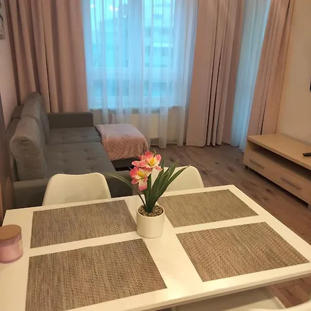 Prywatne W Przy Plazy Diva Lägenhet *