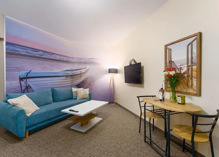 Prywatne W Przy Plazy Diva 코워브제크